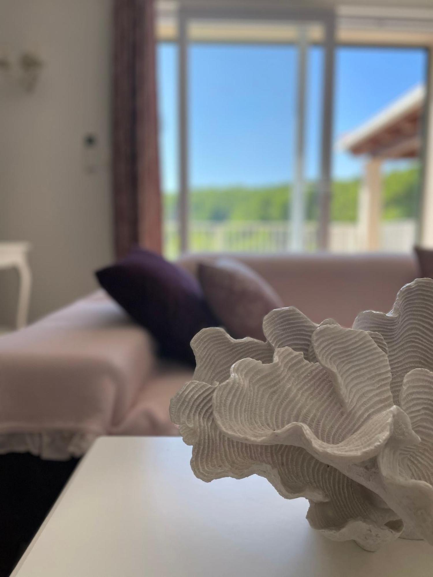 Luxury Villa Kate - In Lucice Bay With Turquoise Sea, Amazing Seaviews, And Heated Pool Milna  Εξωτερικό φωτογραφία